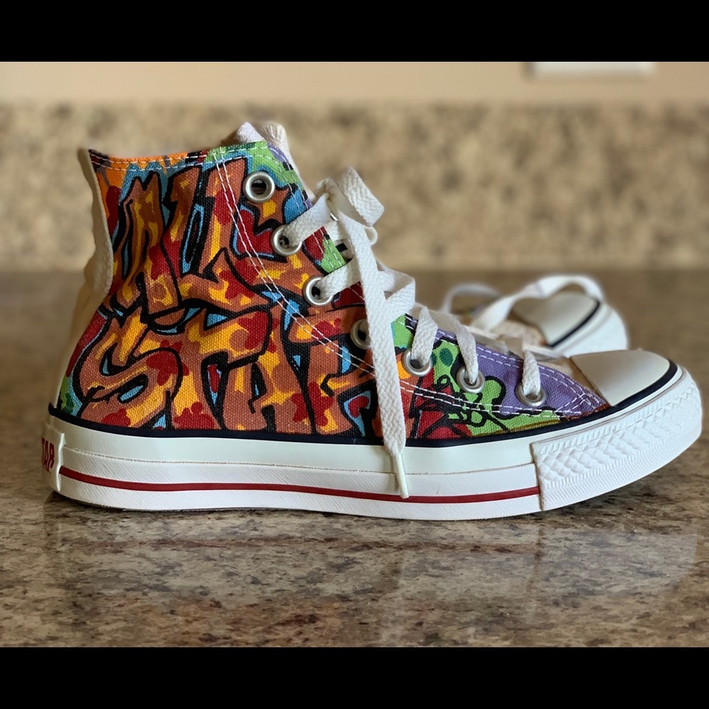 ‼️Vintage‼️ graffiti converse🌈